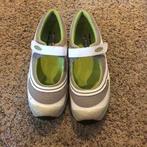 MBT Rocker Bottom Athletic Mary Janes